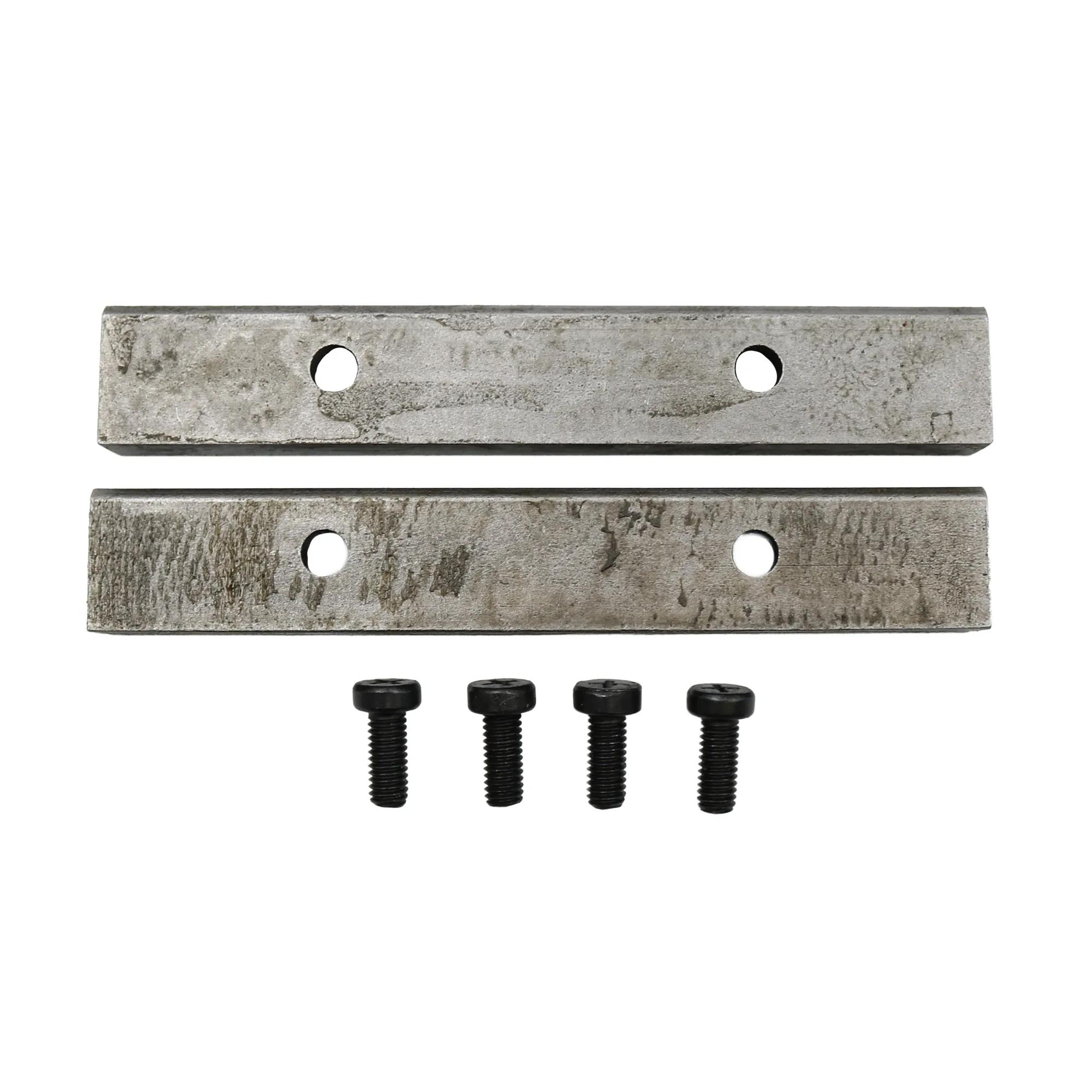 Jaw Insert Assembly with Four Screws