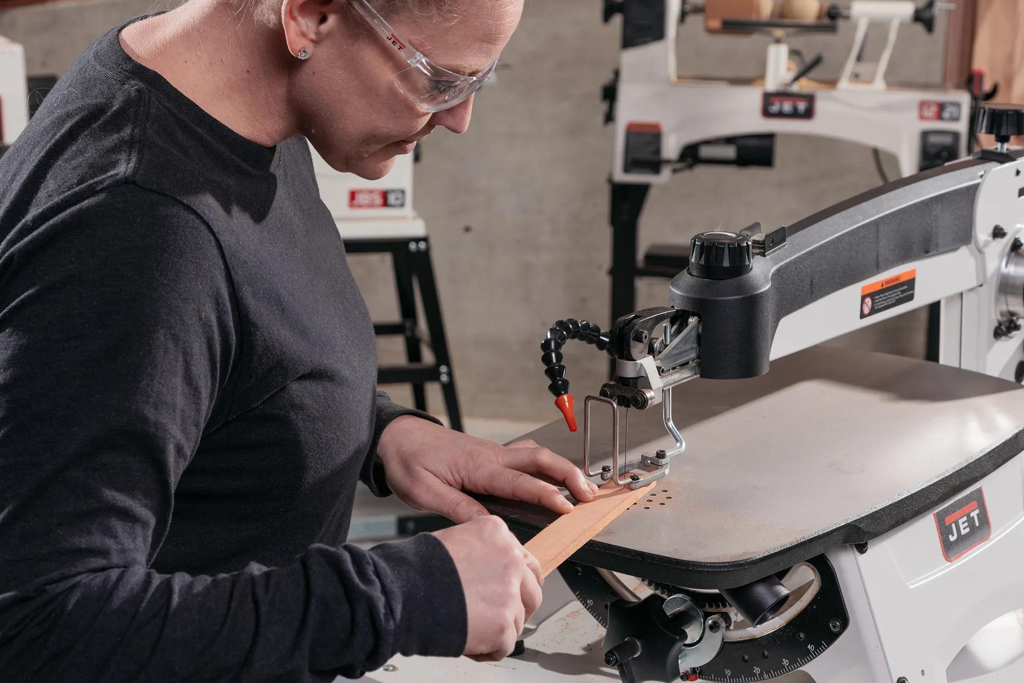 22" Scroll Saw w/ Foot Switch, 1 / 16HP, 120V 1PH(JWSS-22B)