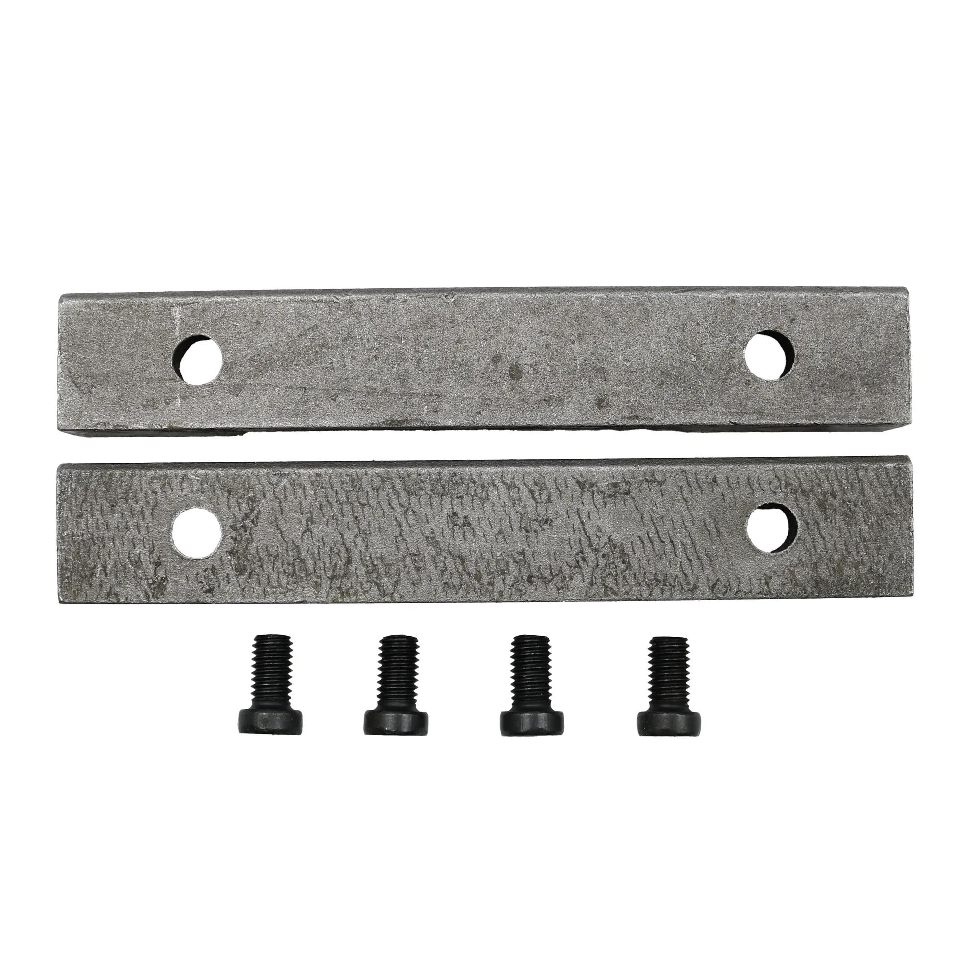 Jaw Insert Assembly with Four Screws