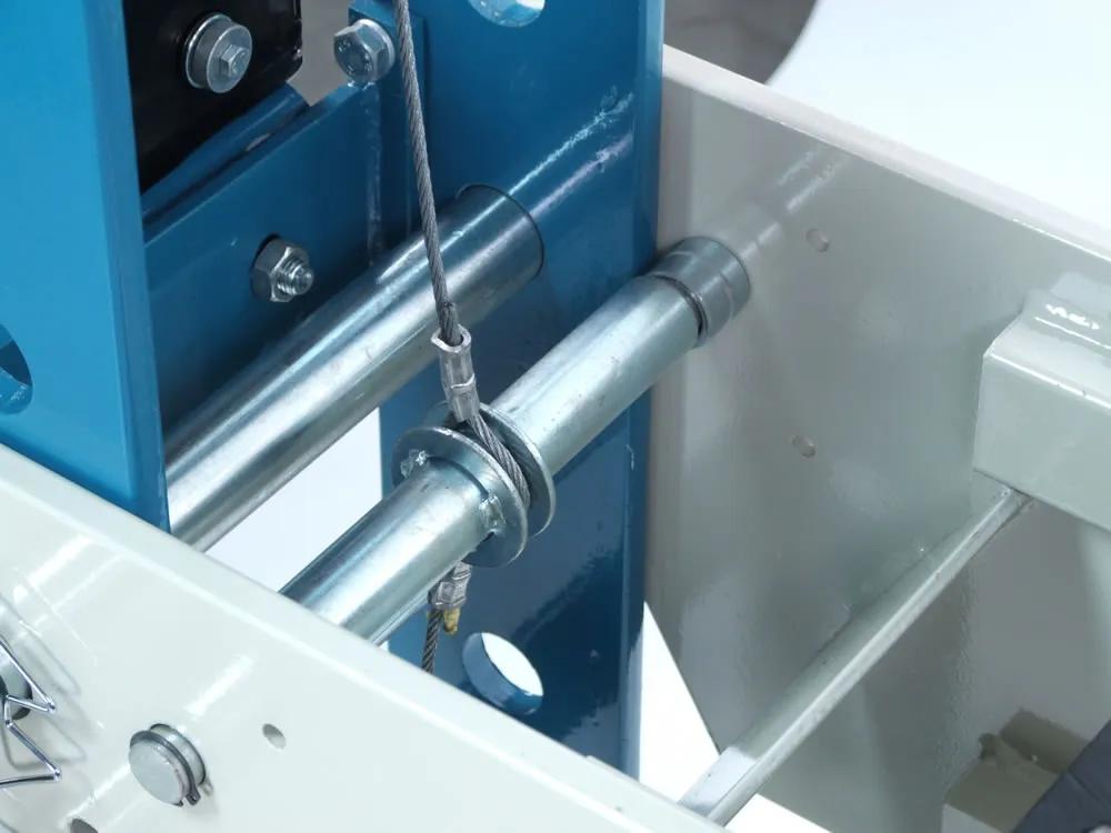 Roller Pin to keep the cable taught.
