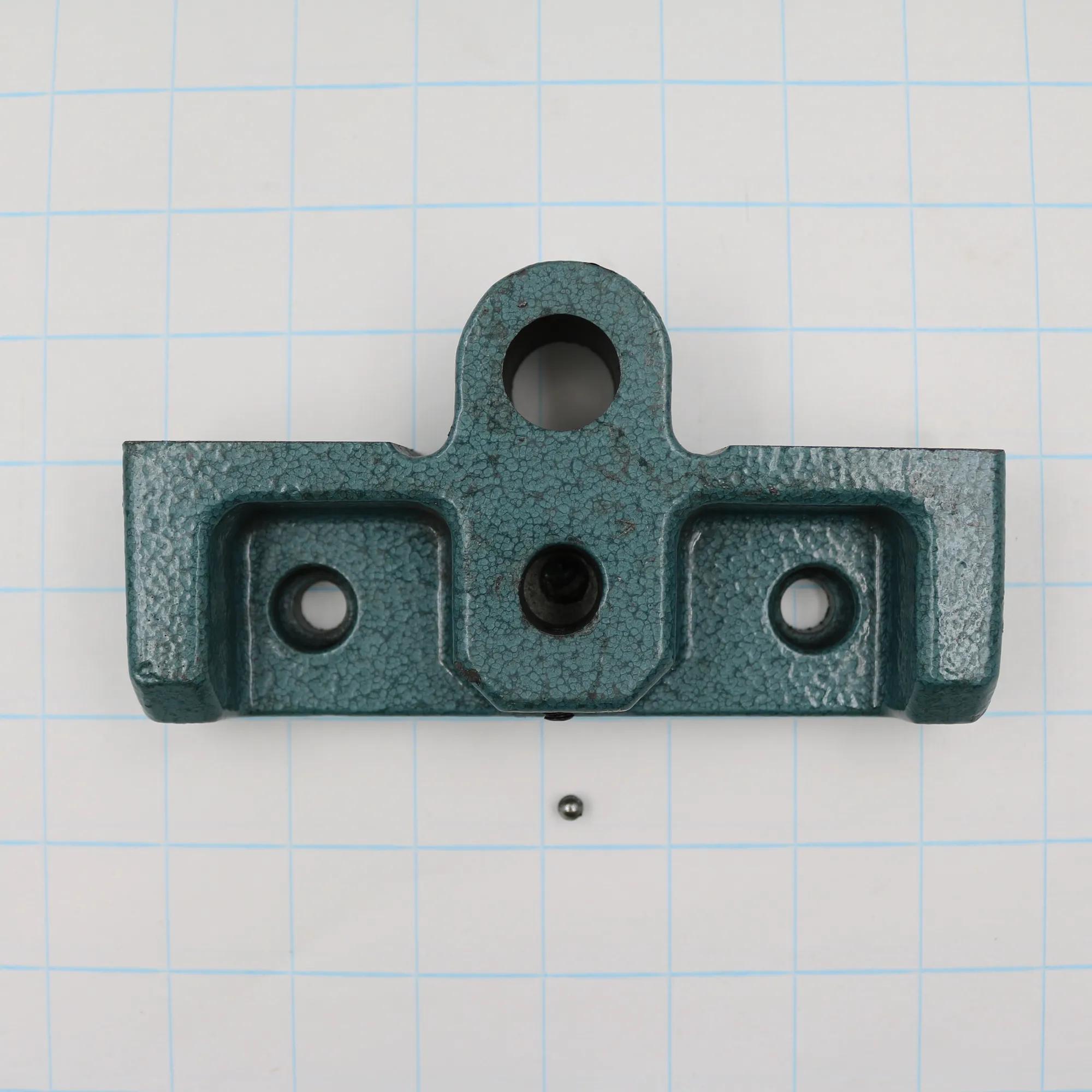 Moveable Jaw with Screw