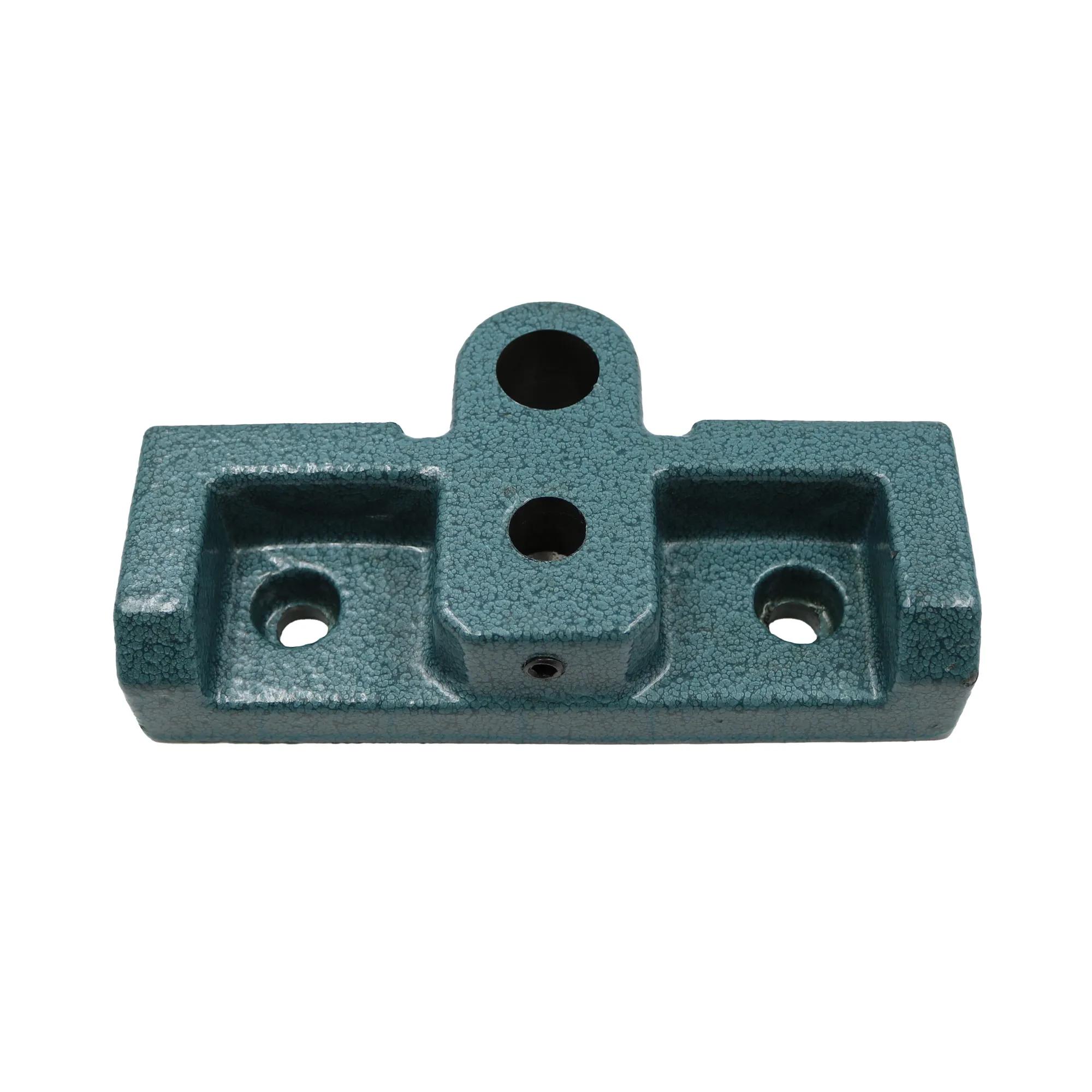 Movable Jaw with Screw