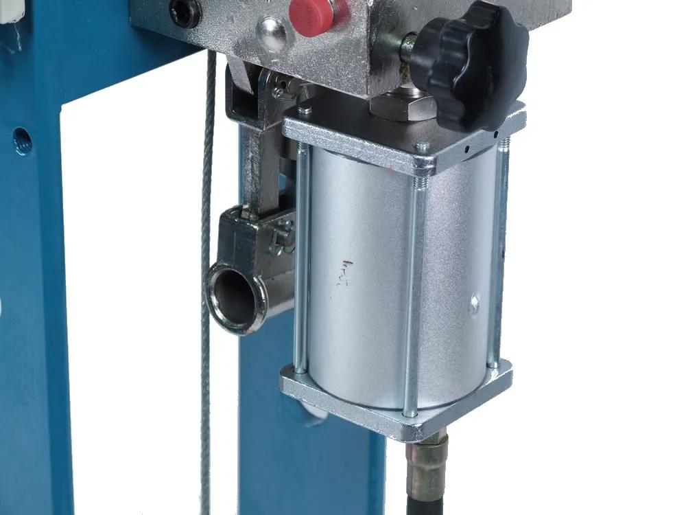 Remember to purge air from the compressed air system to ensure optimal operation