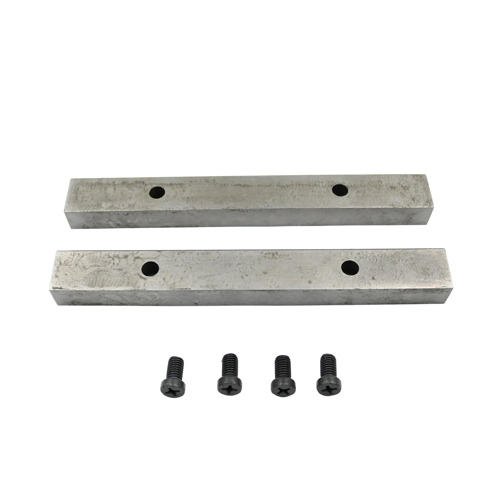 Jaw Insert Assembly with Four Screws