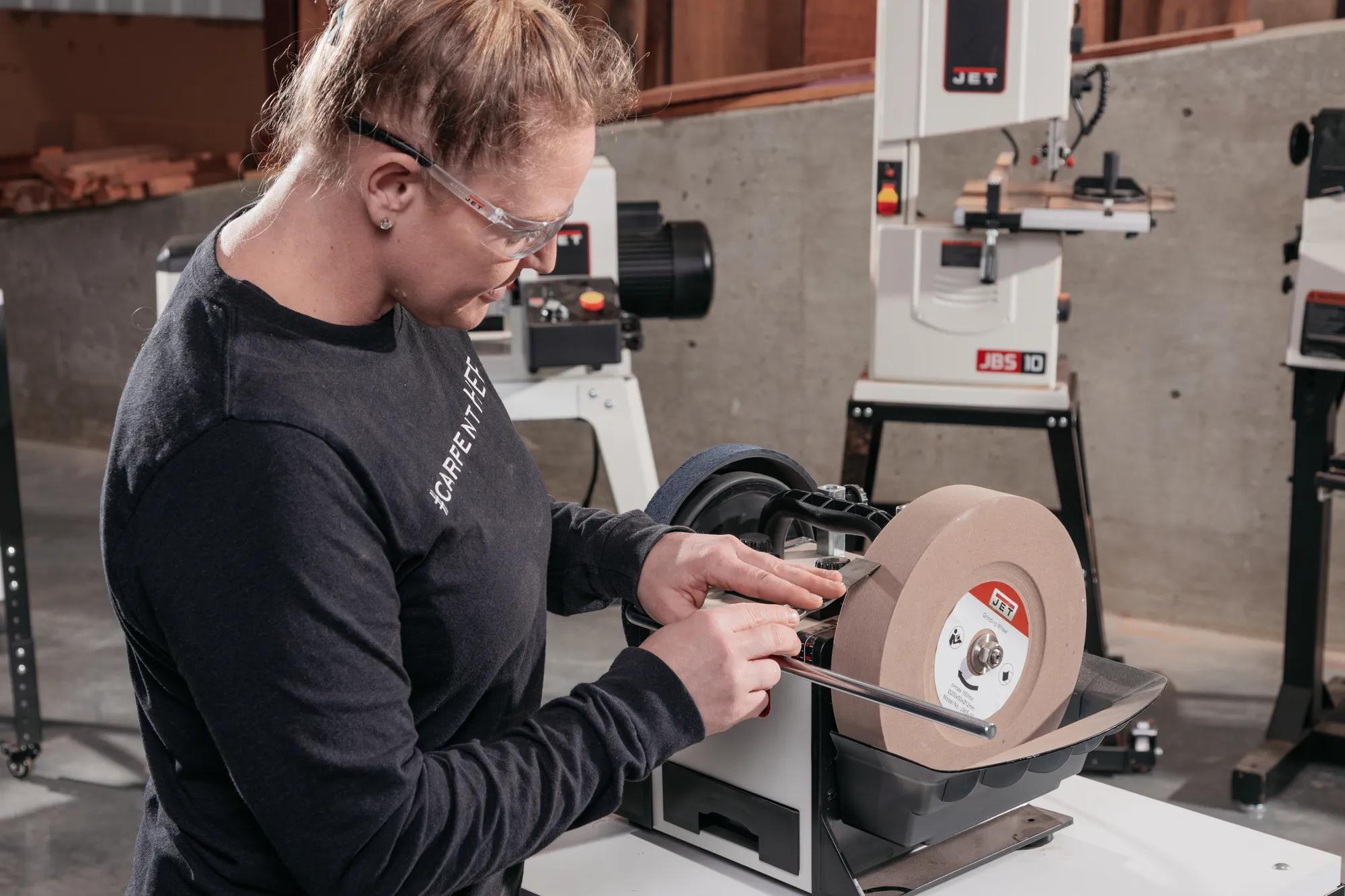 10" Disc,  Vari. Speed Wet Sharpener, 0.5HP, 120V 1PH(JWS-10)