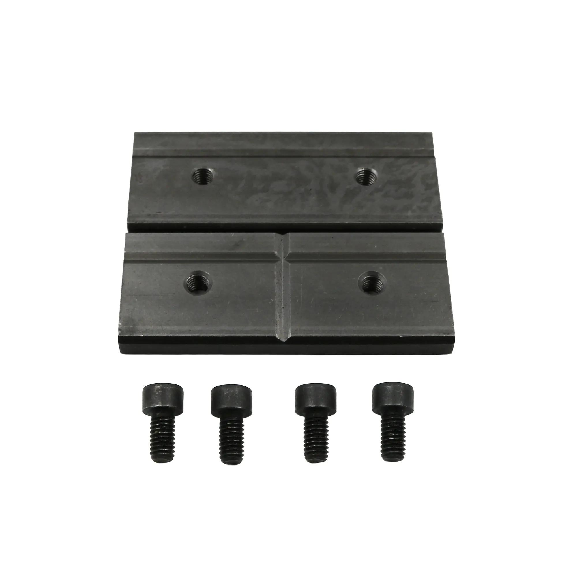 Jaw Insert Assembly with Four Screws