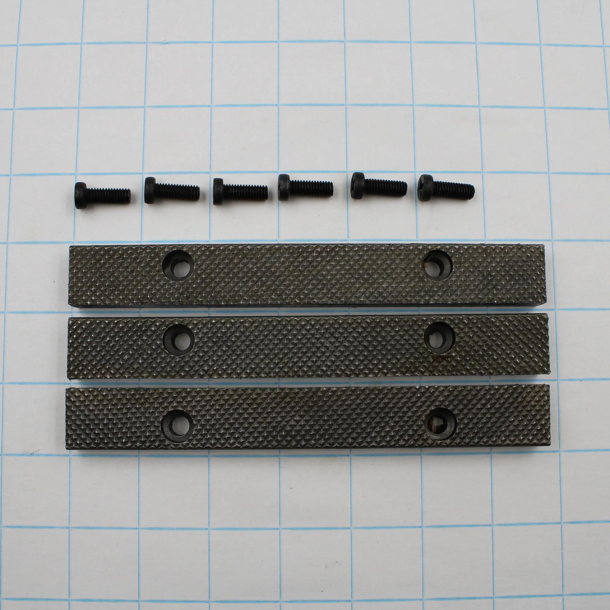 Jaw Insert Set of 3 with Six Screws