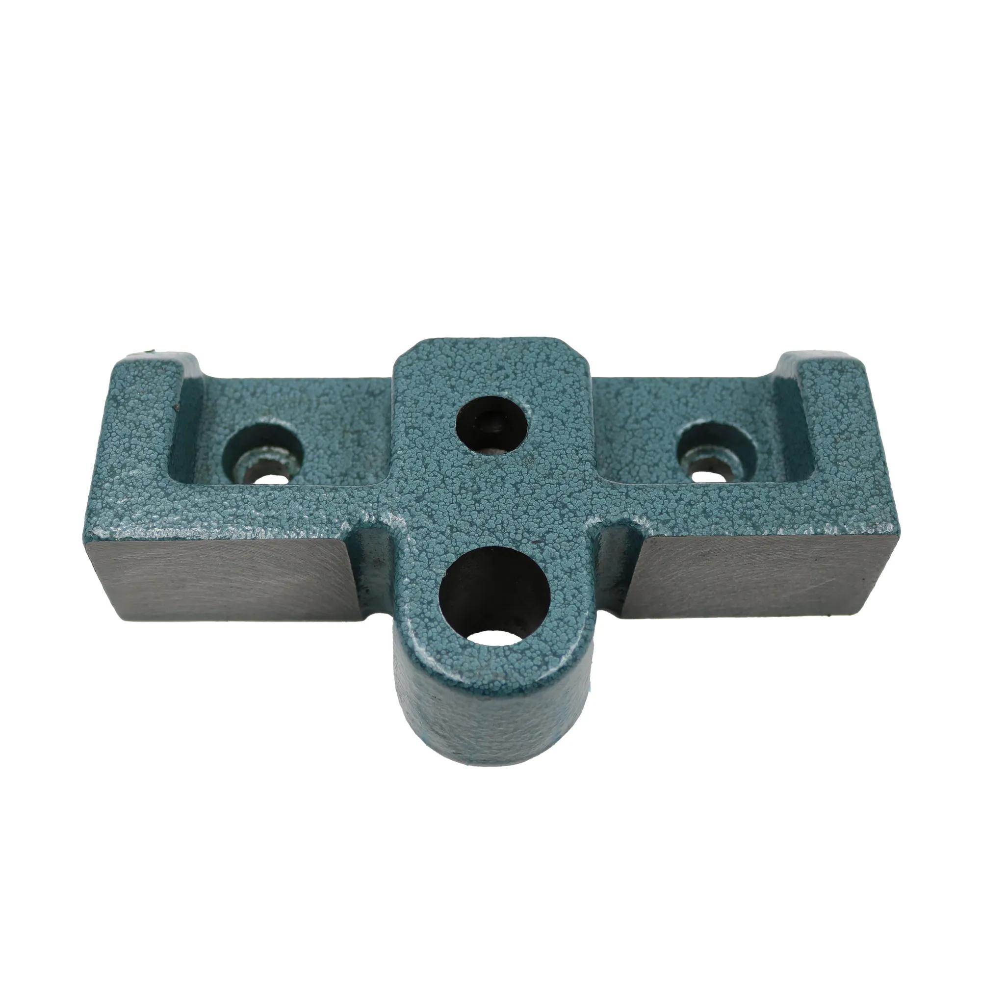 Movable Jaw with Screw