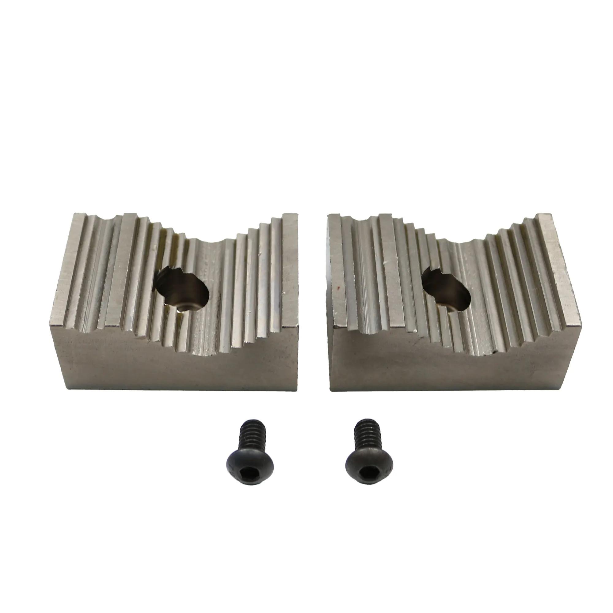 Pipe Jaw Insert Set with Two Screws