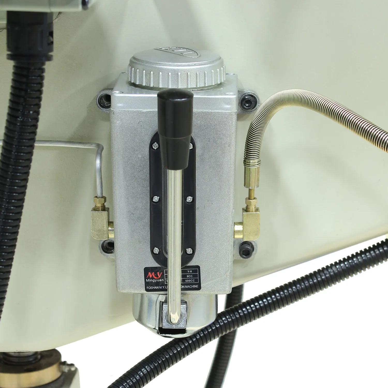 One-shot oiler with sight level glass has a manual control lever to distribute lubrication