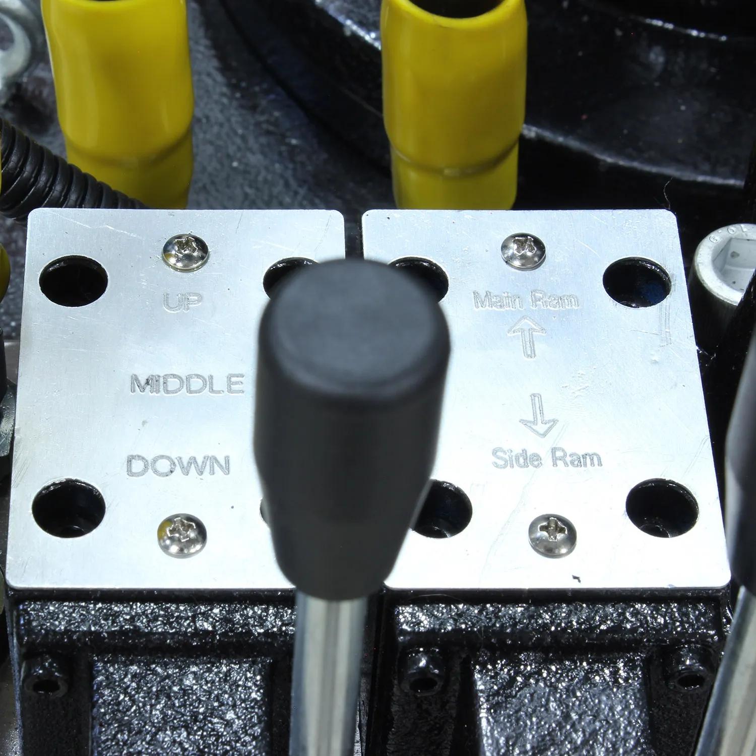 pressure gauge to monitor the pressure of the side cylinder