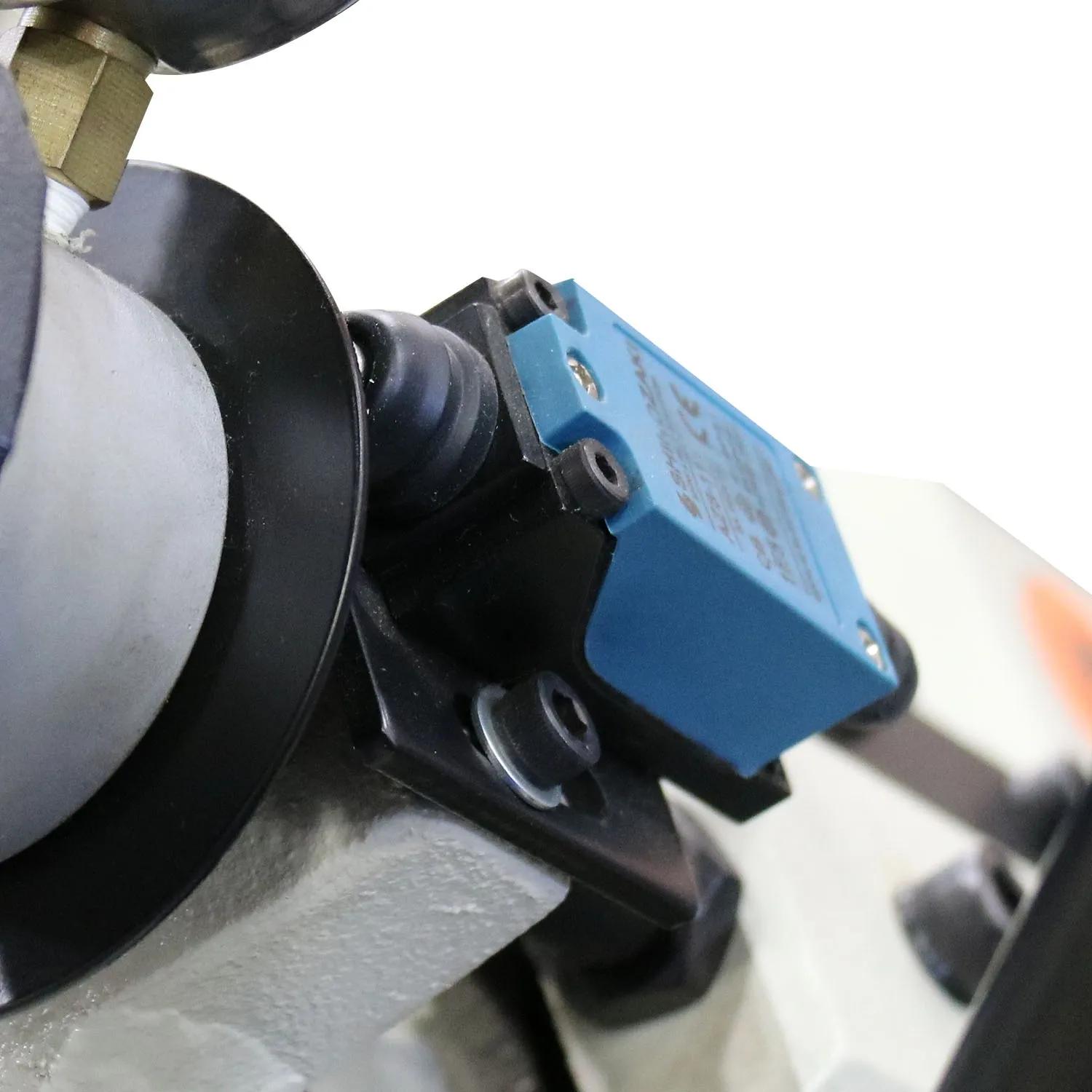 Recirculates blade coolant