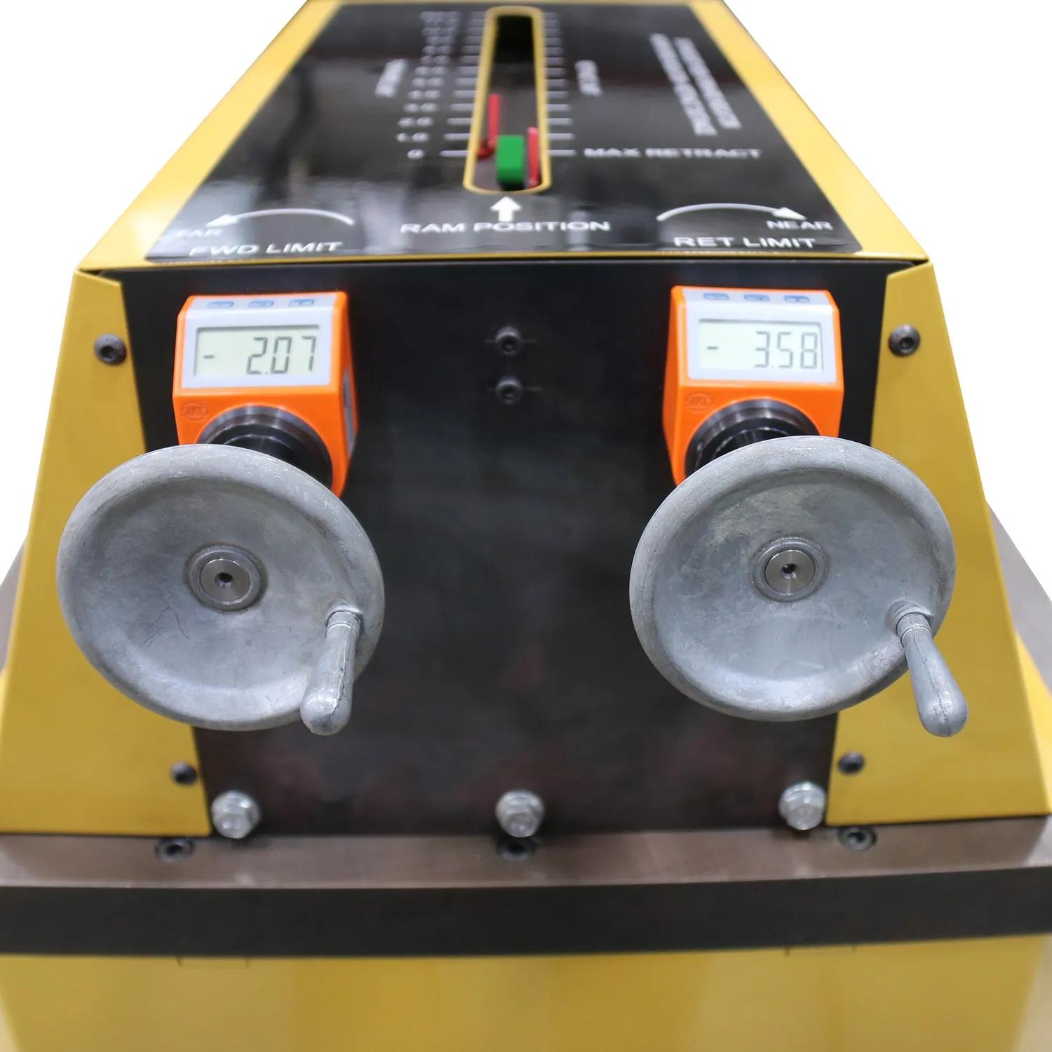 RAM Extension and Retraction Handwheels  plus counters