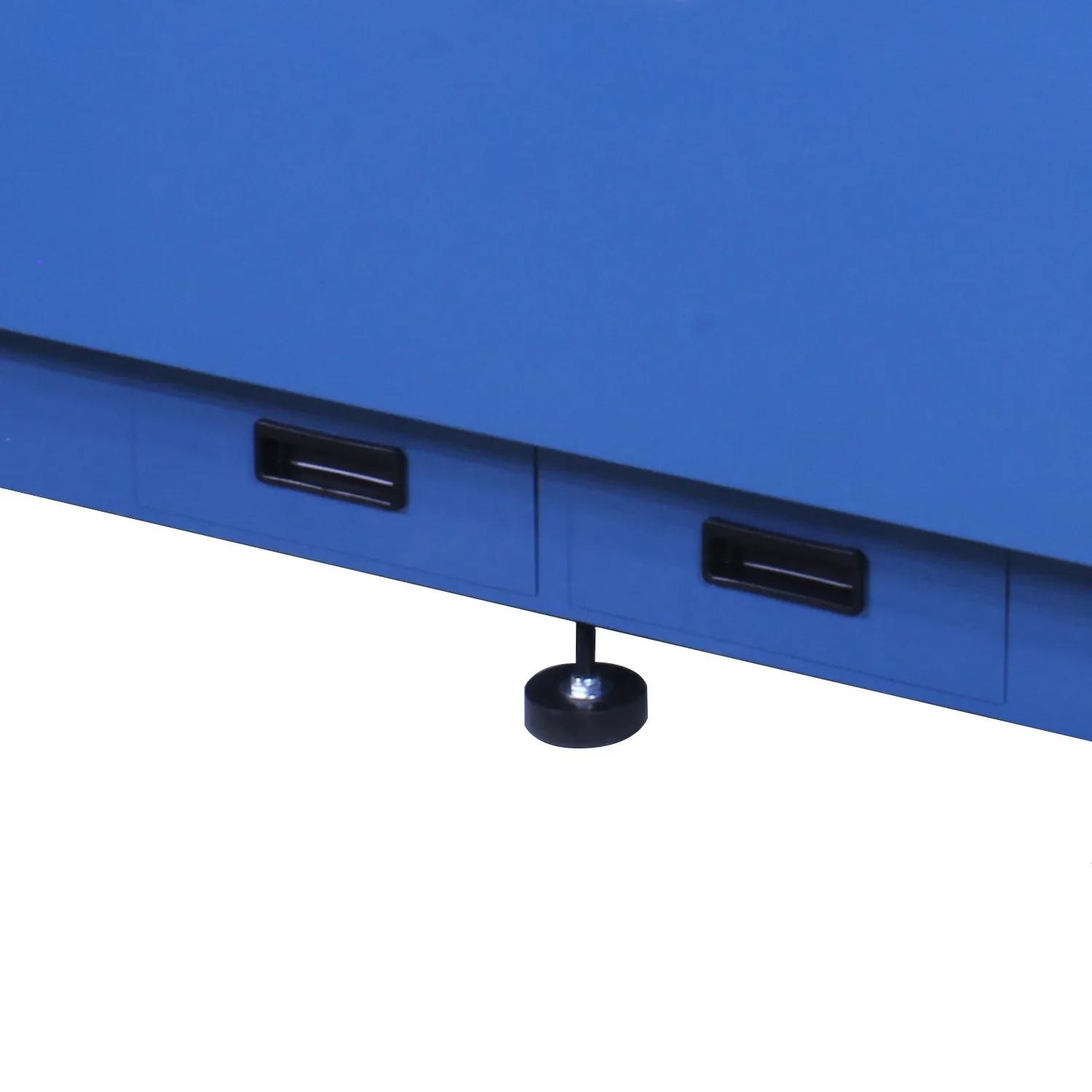 Leveling foot below the debris drawers