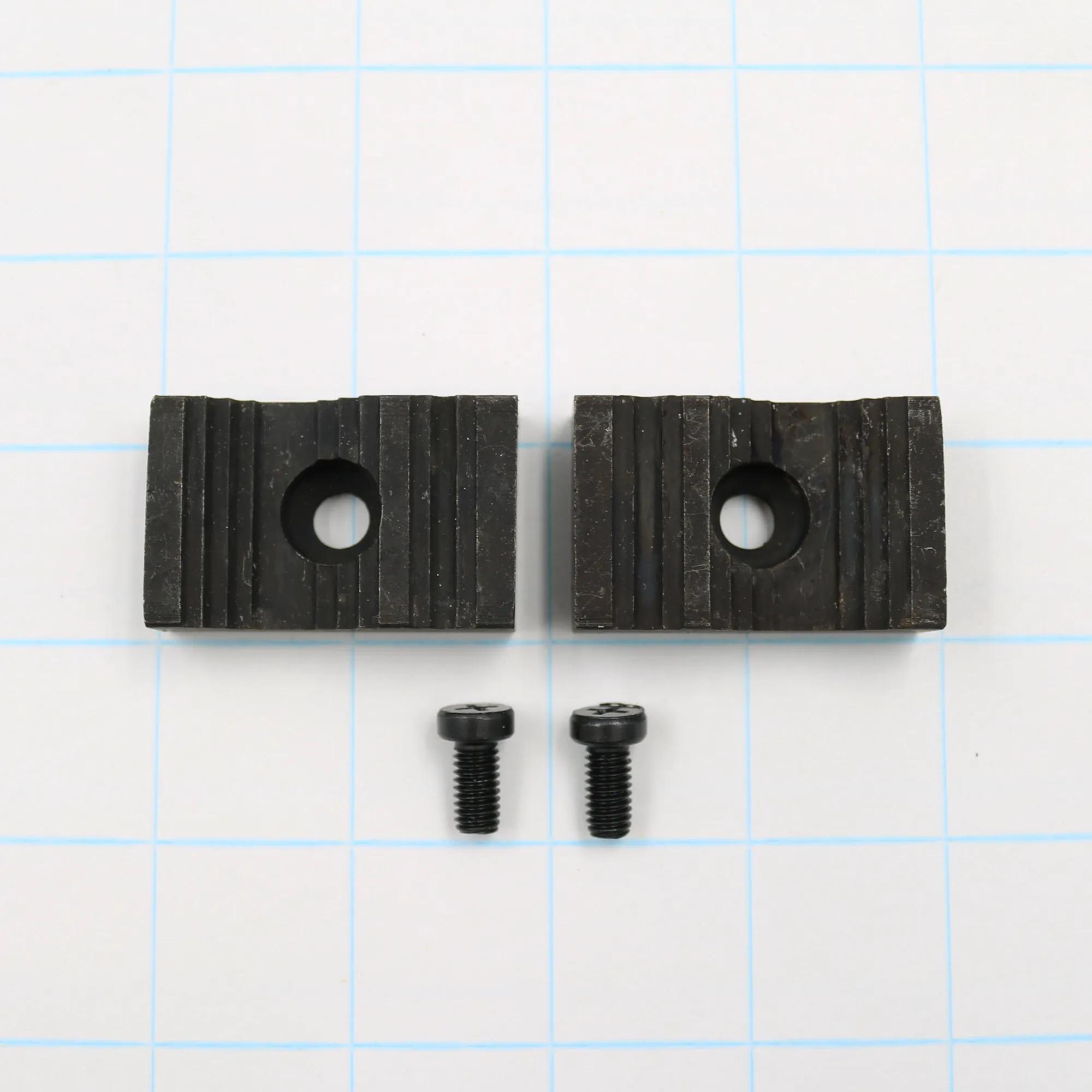 Pipe Jaws with Two Screws