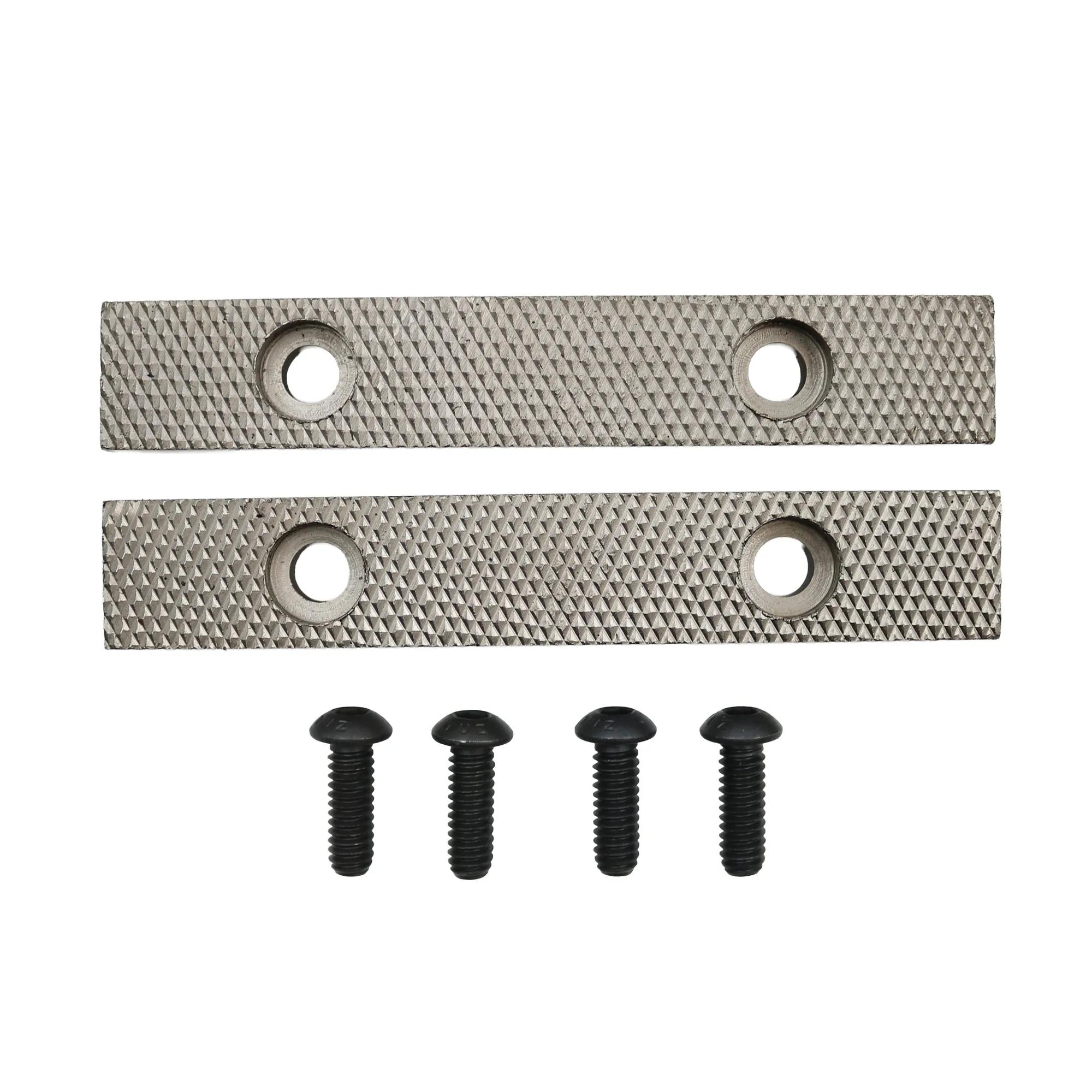Jaw Insert Set with Four Screws