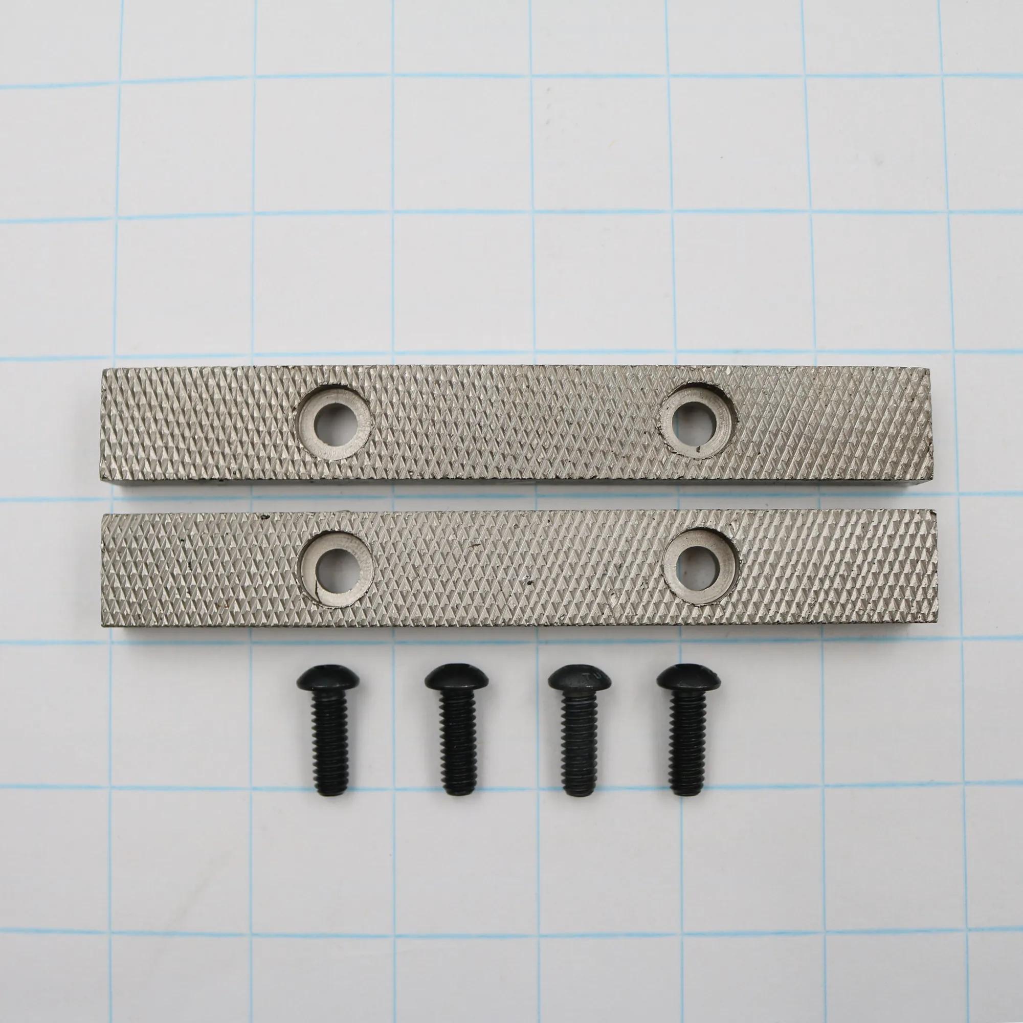 Jaw Insert Set with Four Screws