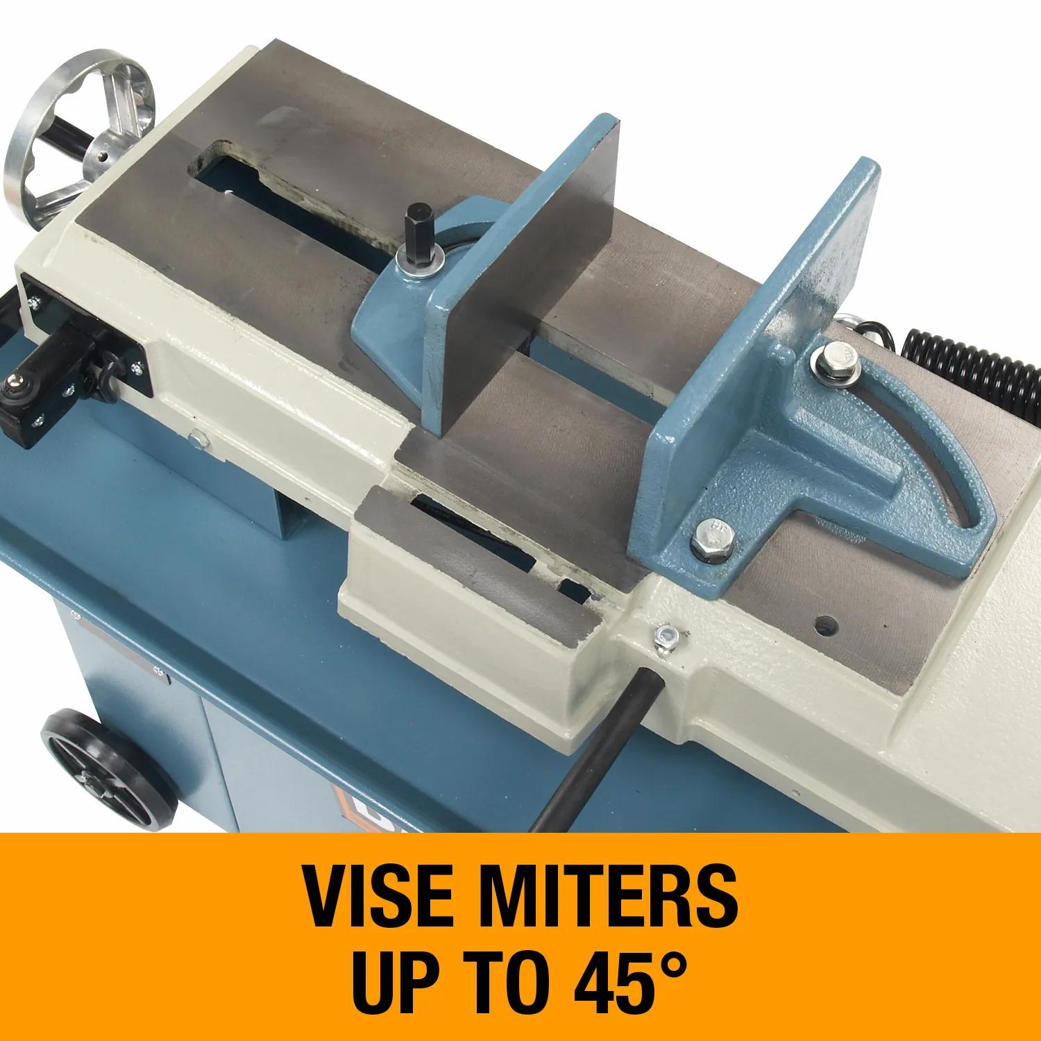 Front and rear jaw for keeping material secure during the cut