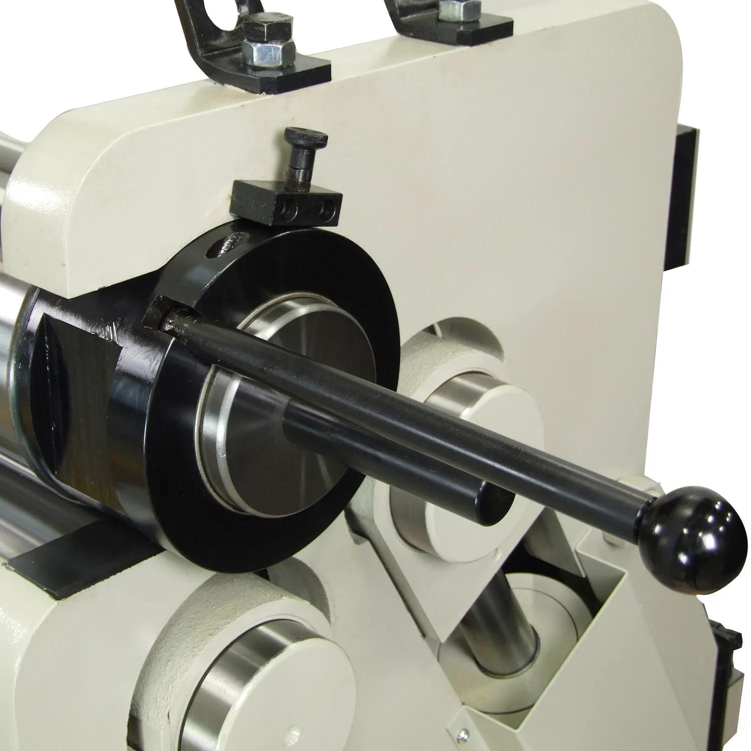 Upper Roll Lock Handle: Used to lock the upper roll in place