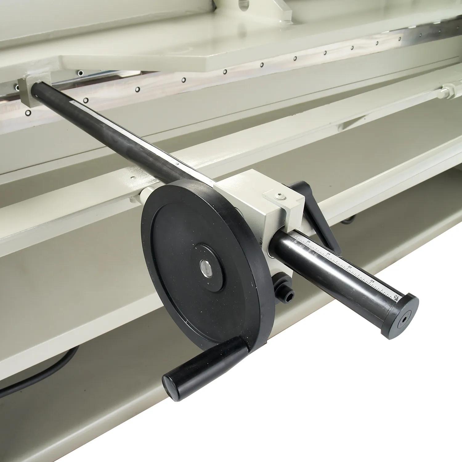 Close up of manual adjustable back gauge