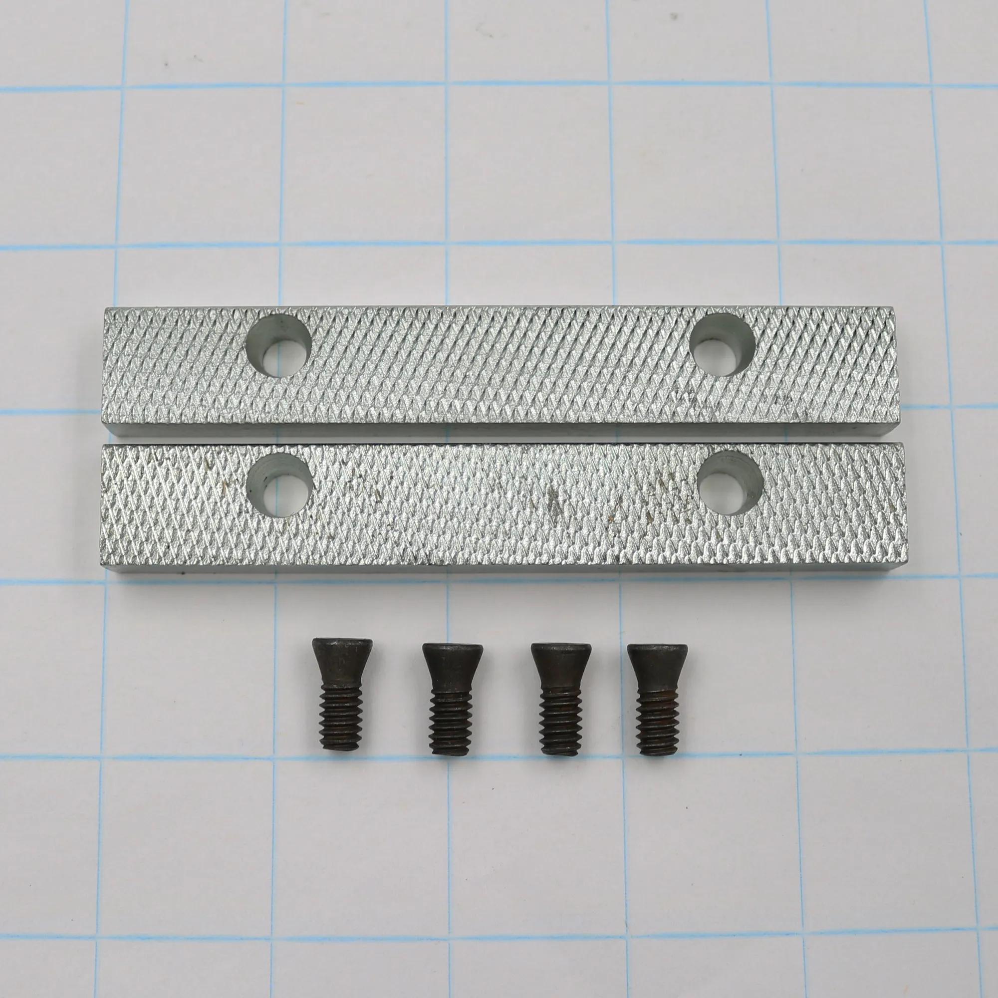 Jaw Inserts, Set of 2 with Four Screws
